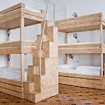 Hostel Independente Principe Real *