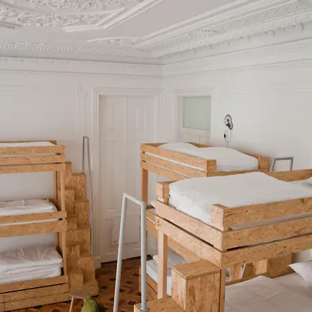 Auberge de jeunesse Independente Principe Real *