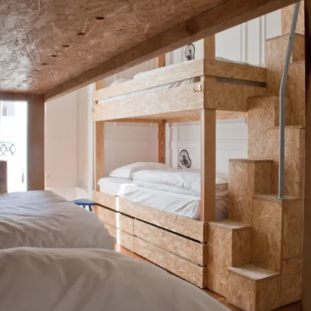 Auberge de jeunesse Independente Principe Real