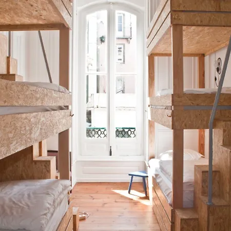 Auberge de jeunesse Independente Principe Real