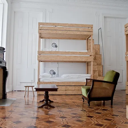 Albergue Independente Real *