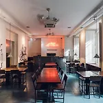 Albergue Independente Real *