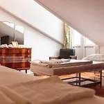 Independente Real Albergue Lisboa